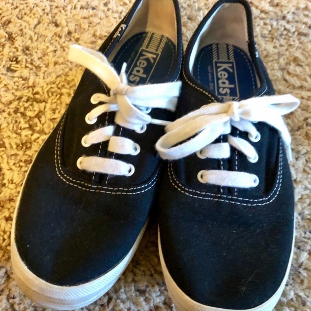 KEDS big kid youth size 6.0 Black EUC